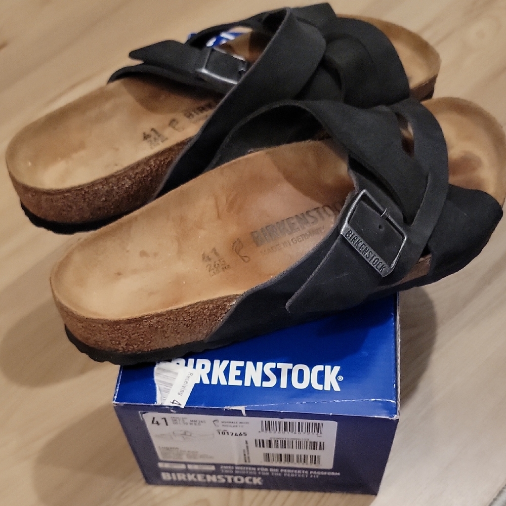 Birkenstock Women's Black Cross-Strap Sandals